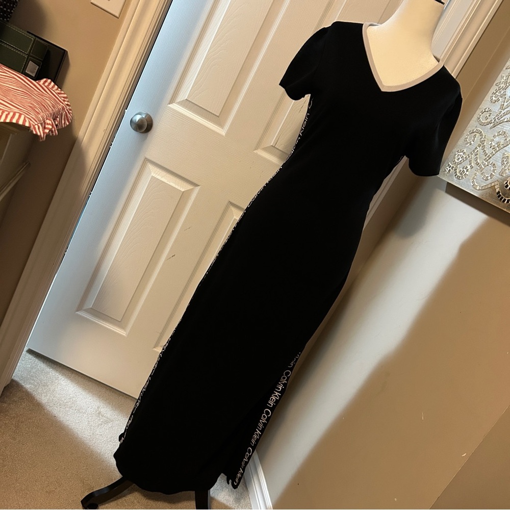 Calvin Klein Short-Sleeve Maxi Dress with Side Trim and slits